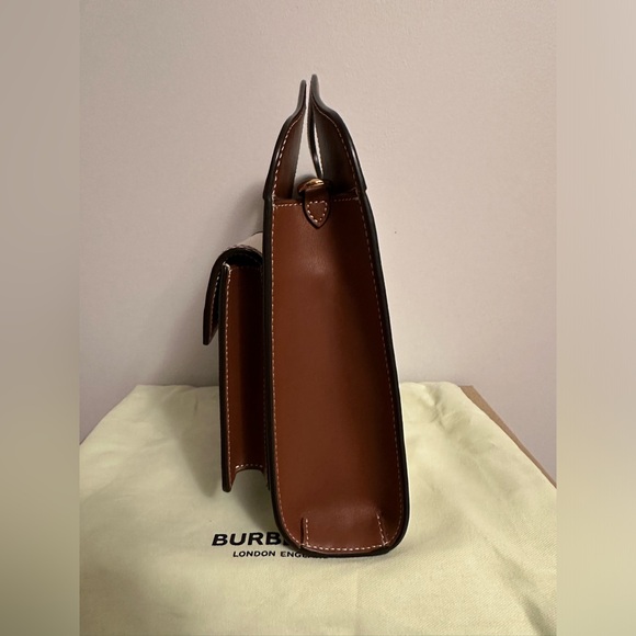 Burberry Pocket Bag - Picture 6 of 12